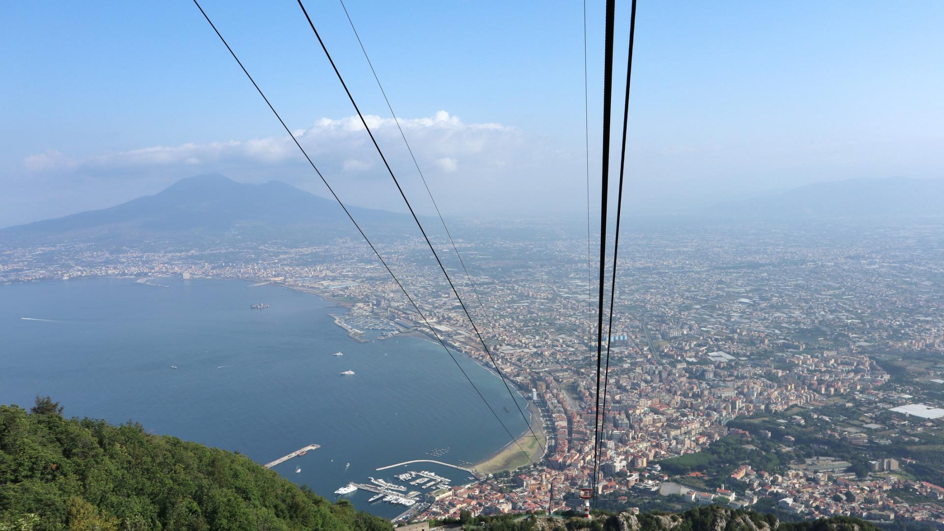 Трима души загинаха един е тежко ранен а още един