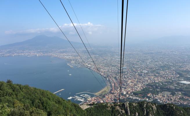 Трагедия със загинали и ранен край Неапол, падна кабина на лифт