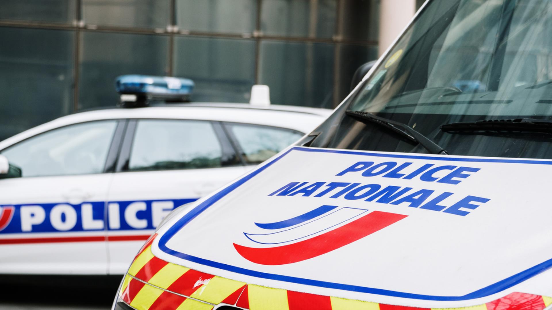 Частната гимназия Нотр Дам Тус Аид близо до кметството на Дулон