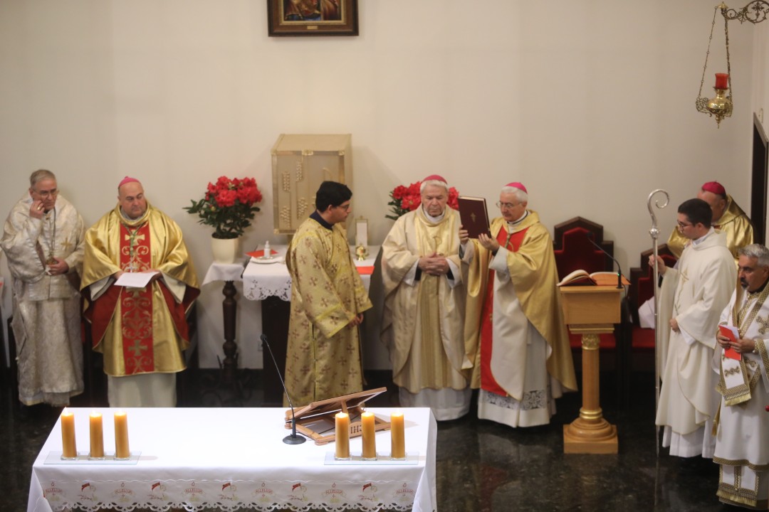 <p>Заупокойна литургия в католическата църква Св. Йосиф София в памет на Папа Франциск.</p>