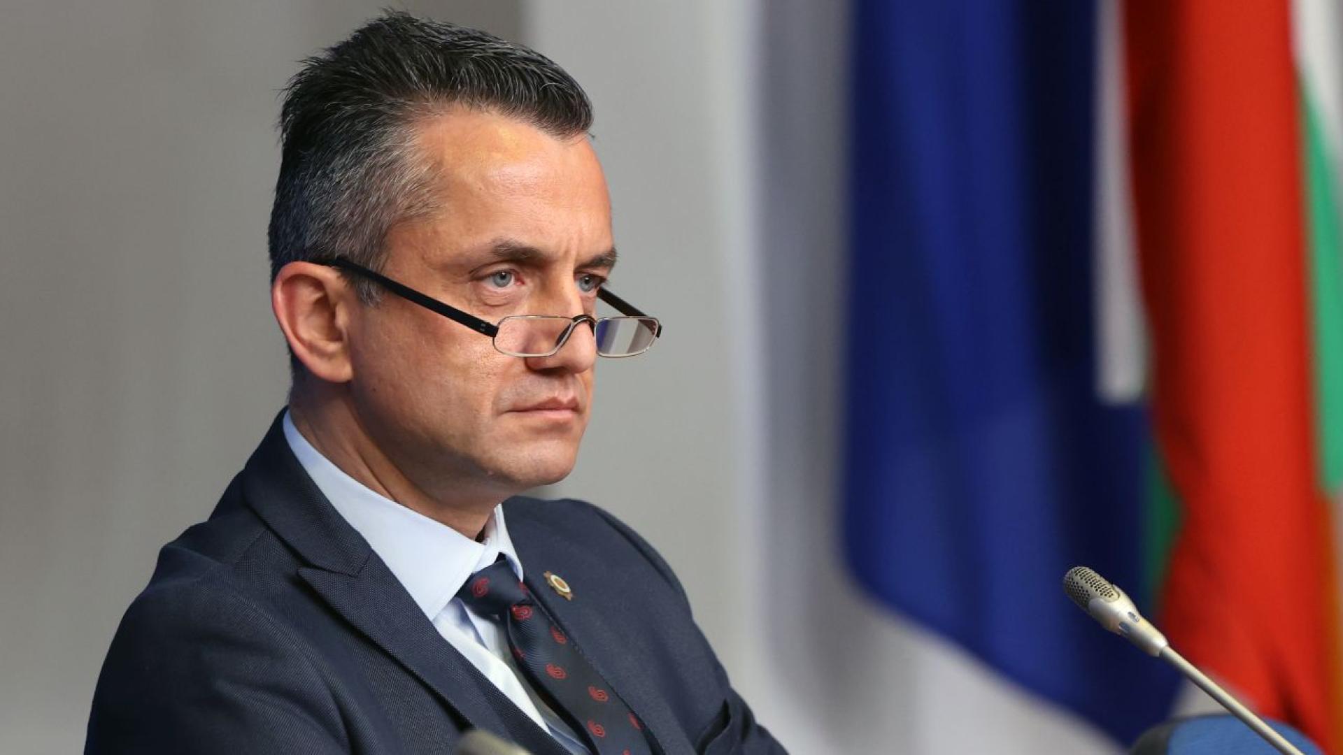 Арестуван е директорът на териториалната дирекция на Агенция Митници в