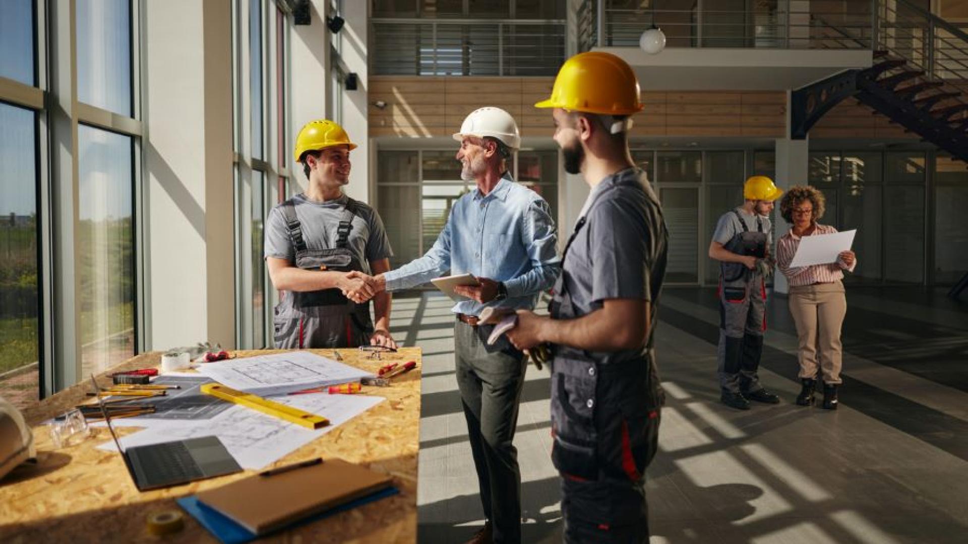 На първи май говорим за тенденциите в пазара на труда