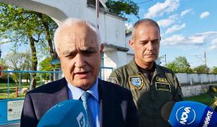 <p>Запрянов за F-16: Това започна от Румен Радев</p>