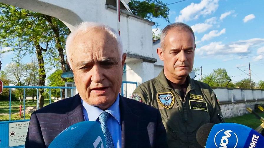 <p>Запрянов за F-16: Това започна от Румен Радев</p>