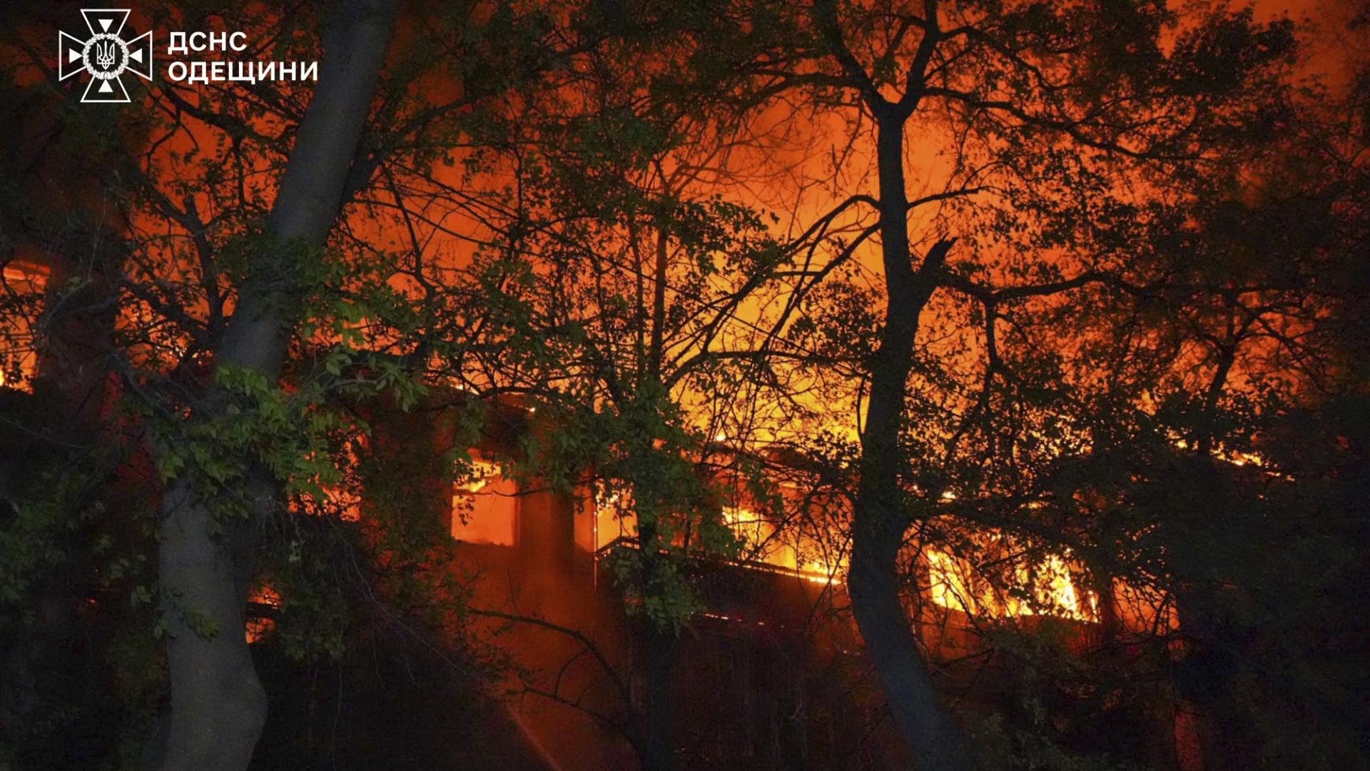 Русия атакува Одеса с дронове взривове отекват във всички райони