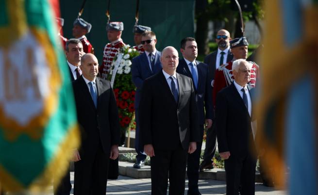 Военен парад в София за Деня на храбростта и празника на Българската армия