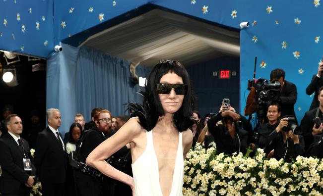 <p>Вера Уанг срази червения килим на Met Gala 2025</p>