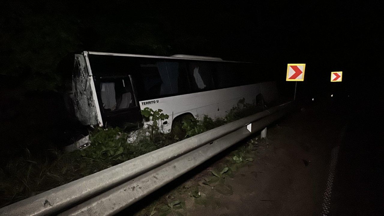 Автобус и два тира се удариха на Прохода на Републиката