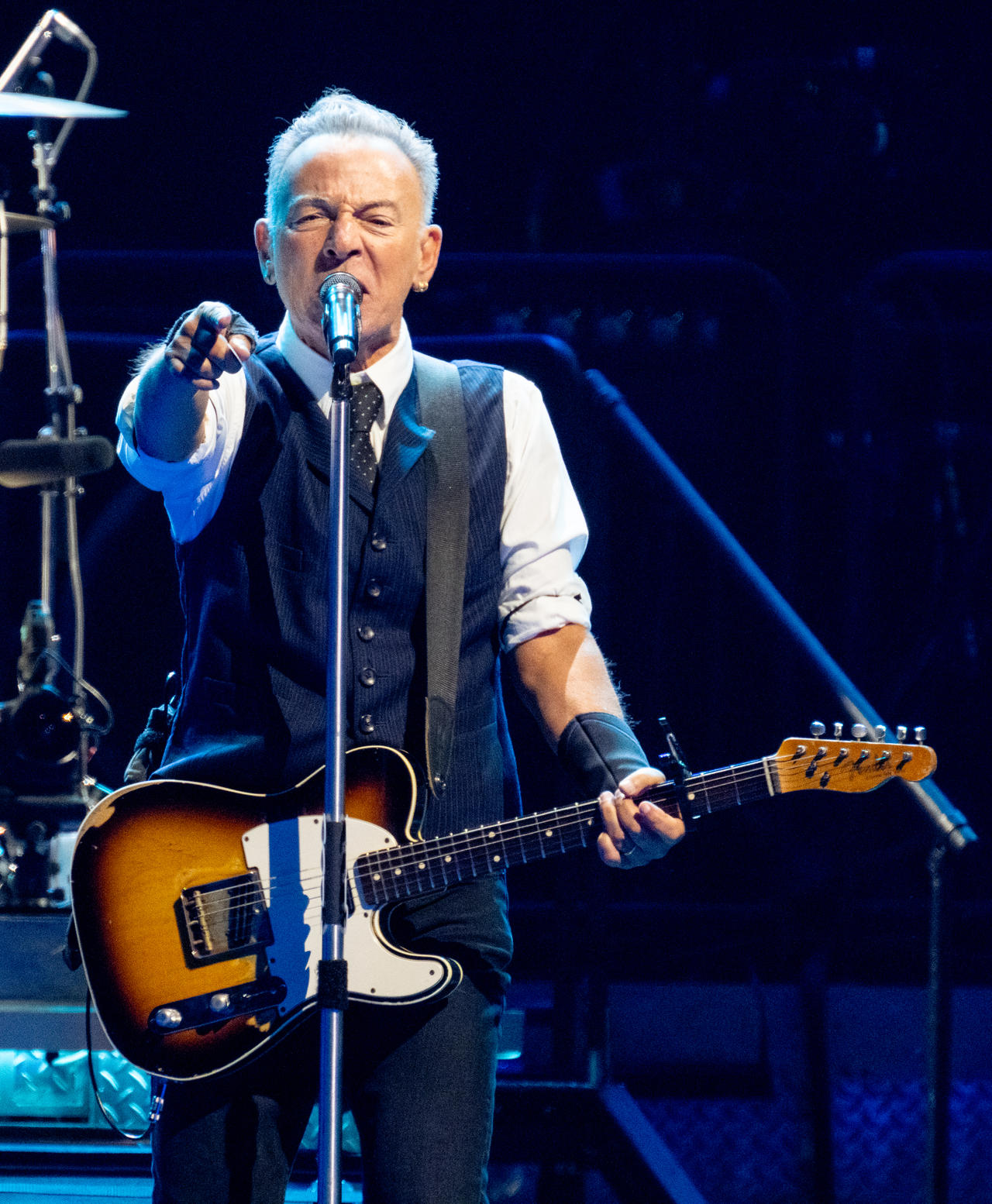 <p>Брус Спрингстийн в светлината на прожекторите в Англия.</p>