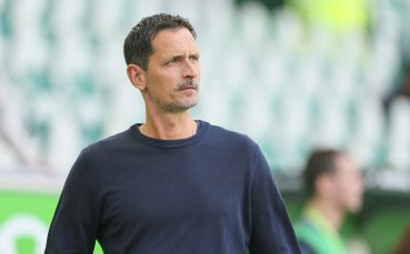 Треньорът на Айнтрахт подписа нов договор