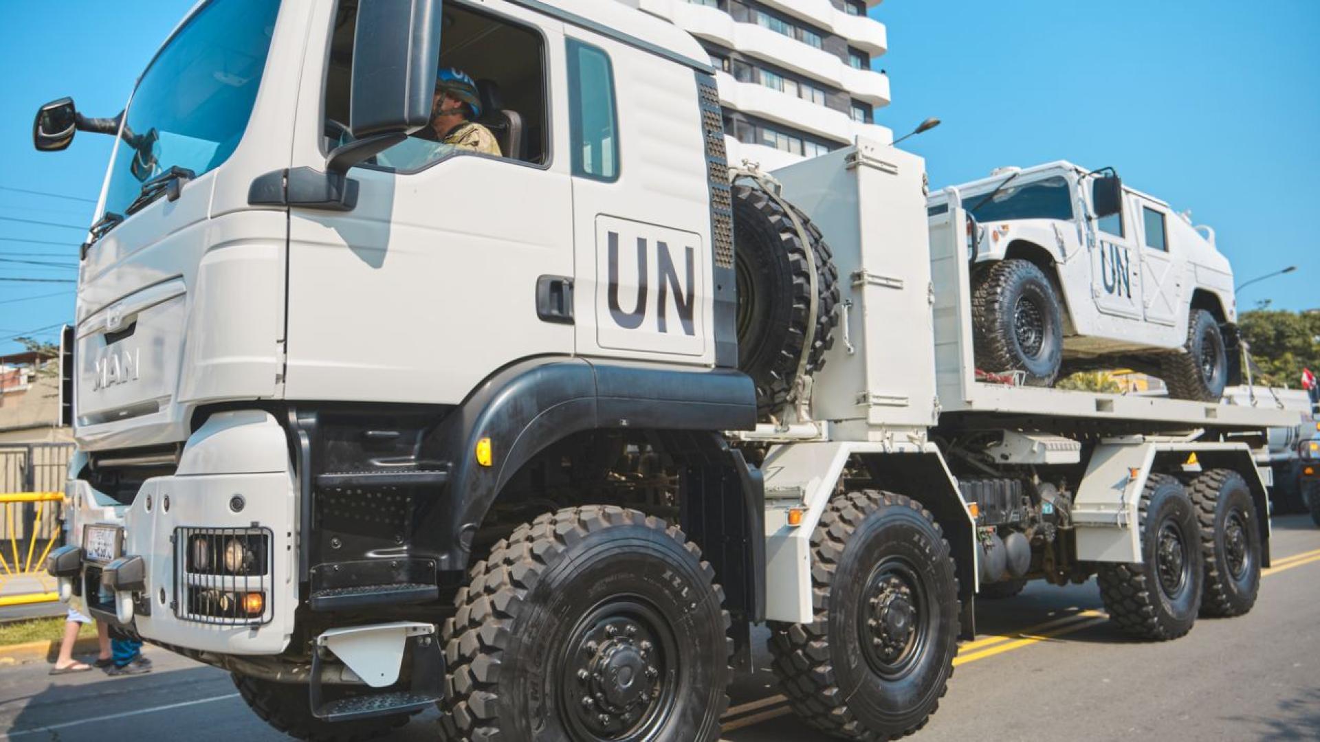 Израел разреши влизането на пет камиона на ООН с хуманитарна