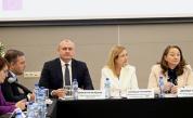 Министър Мундров: Ще улесним достъпа на чуждестранни работници