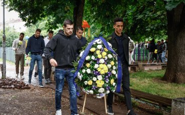 Левски отбеляза 111-ата си годишнина без Сираков и Боримиров