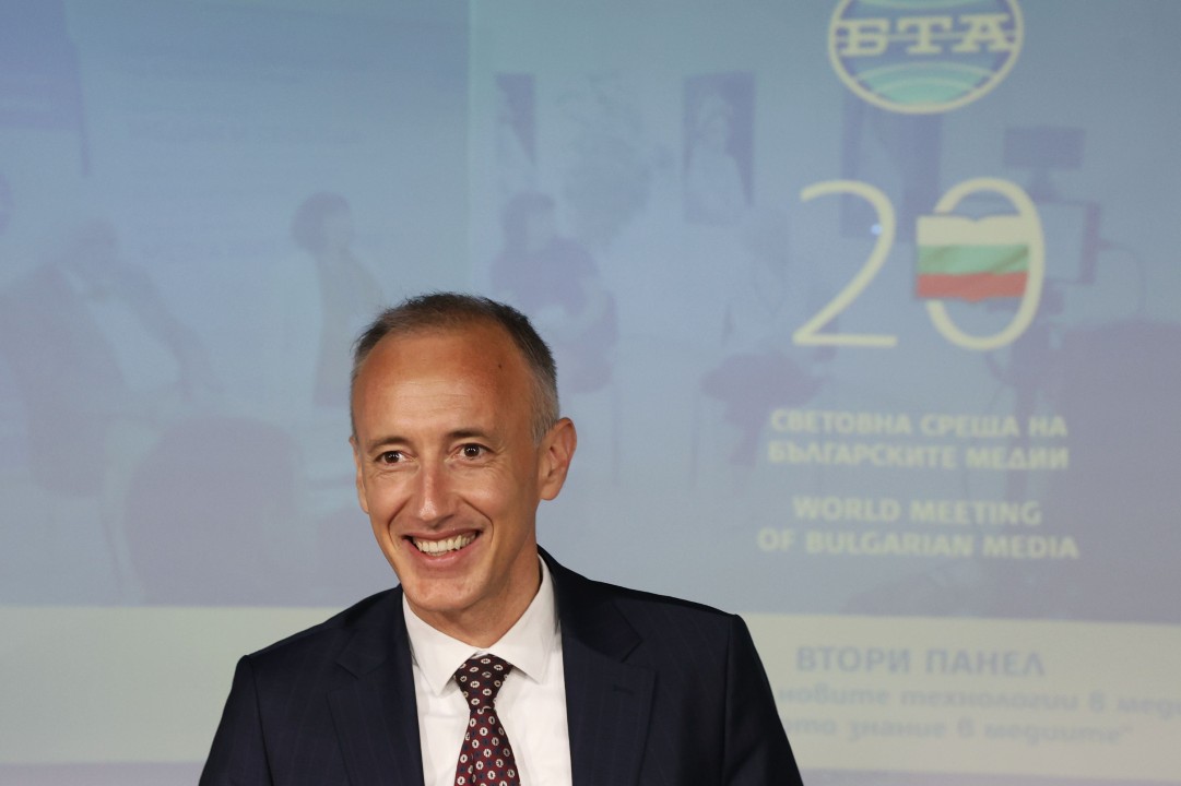 Министър Вълчев: Бъдещето е на изкуствения интелект, трябва да имаме повече програмисти