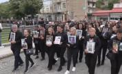 62 мъртви, 0 виновни: Траурен марш за жертвите от „Пулс“ в Кочани