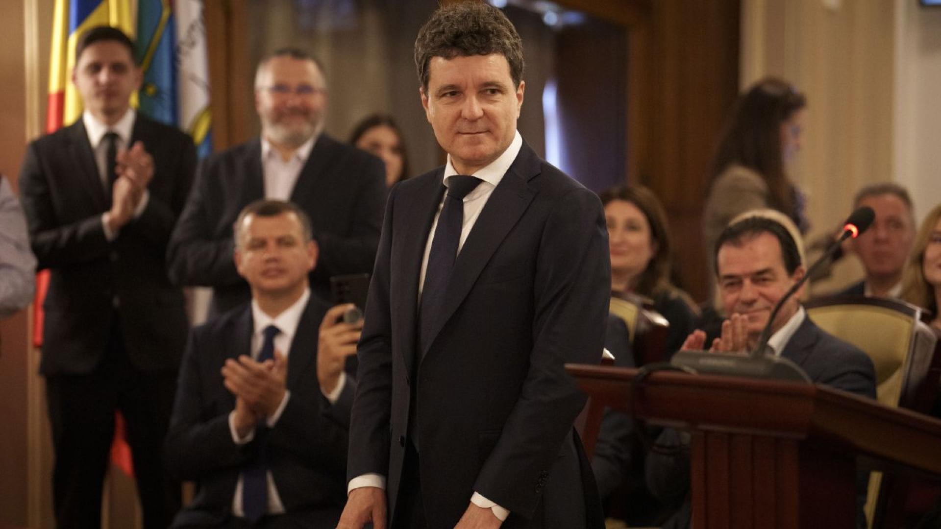 Новият президент на Румъния Никушор Дан положи клетва пред парламента