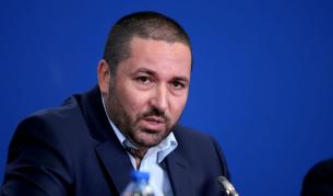 Бащата на Сияна пита във Facebook да участва ли в изборите