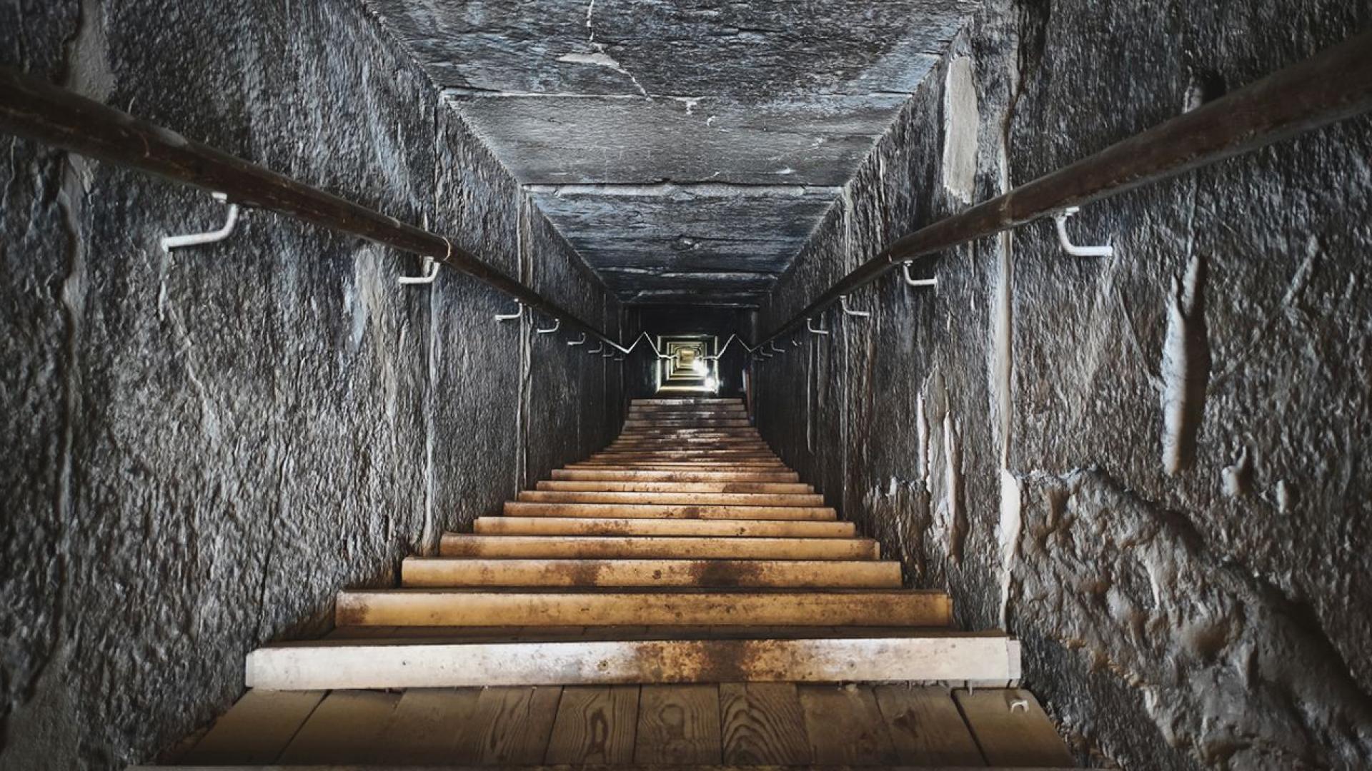 През март 2025 г изследователи обявиха сензационното откритие на подземен