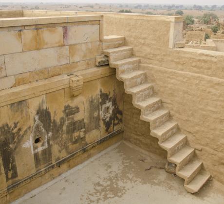 В различни точки на света съществуват места около които се