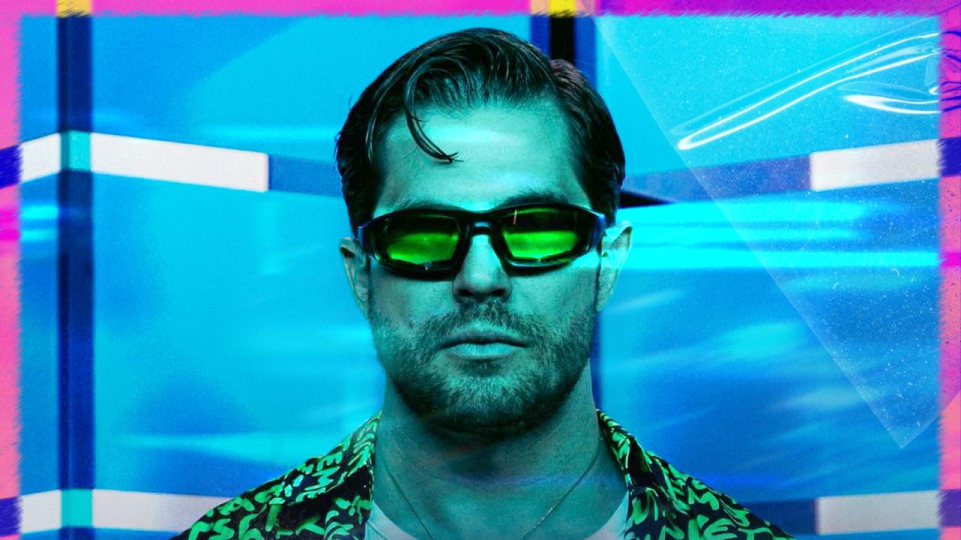 Иво Аръков написа музиката и текста на новата си песен наречена  Неонови