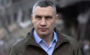 <p>Кличко: &quot;Стискаме палци&quot; за мир през 2025 г.</p>