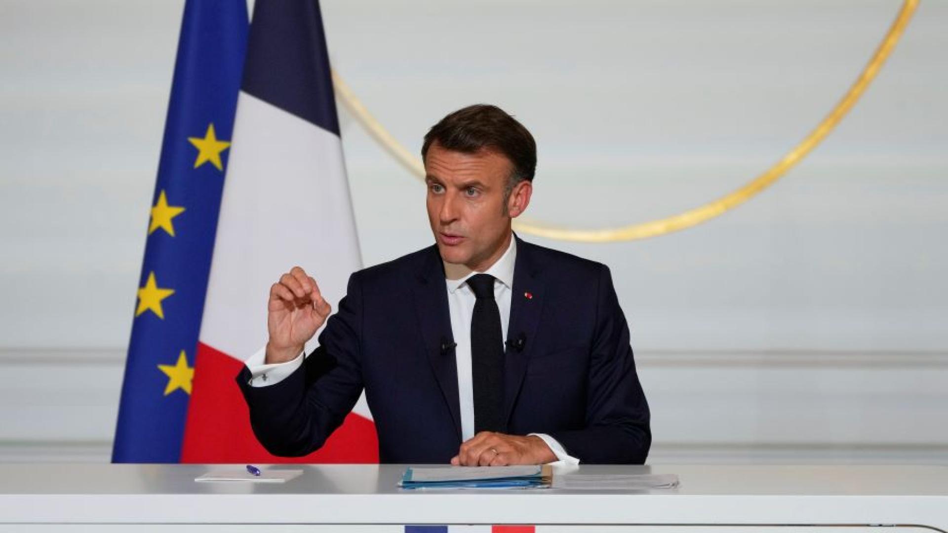 Френският президент Еманюел Макрон е разговарял с иранския си колега