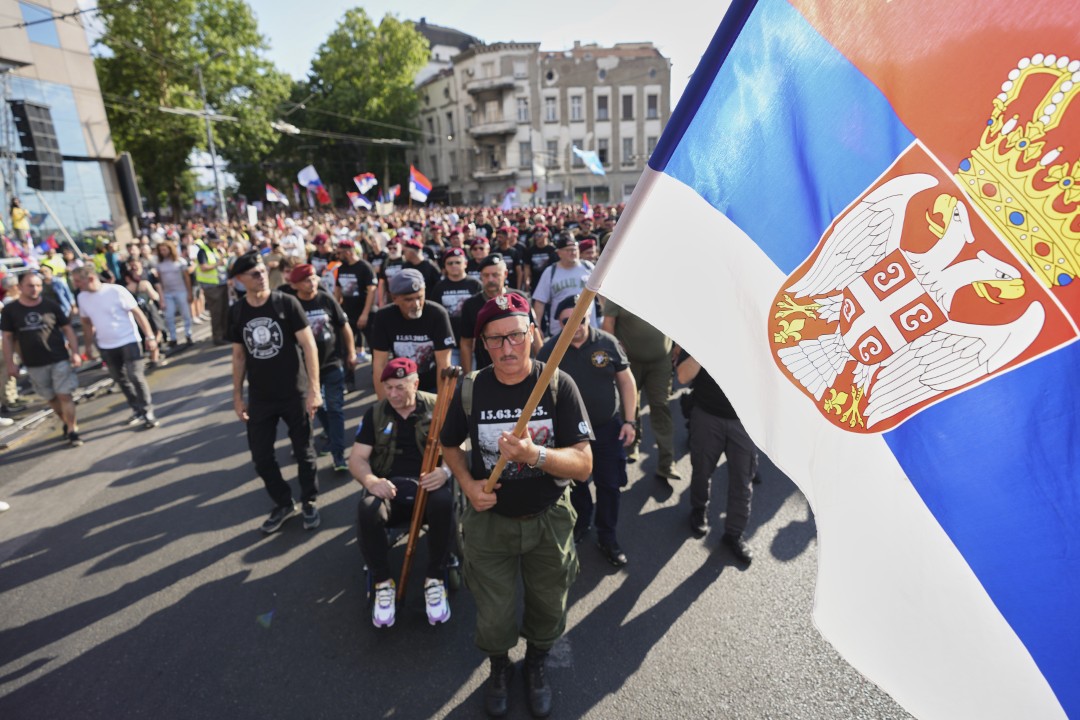 <p>Под надслов &bdquo;Ще се видим на Видовден&ldquo; граждани от цялата страна, сред тях и множество студенти, се стичат в сръбската столица, за да се обединят около каузата за сваляне на властта.</p>