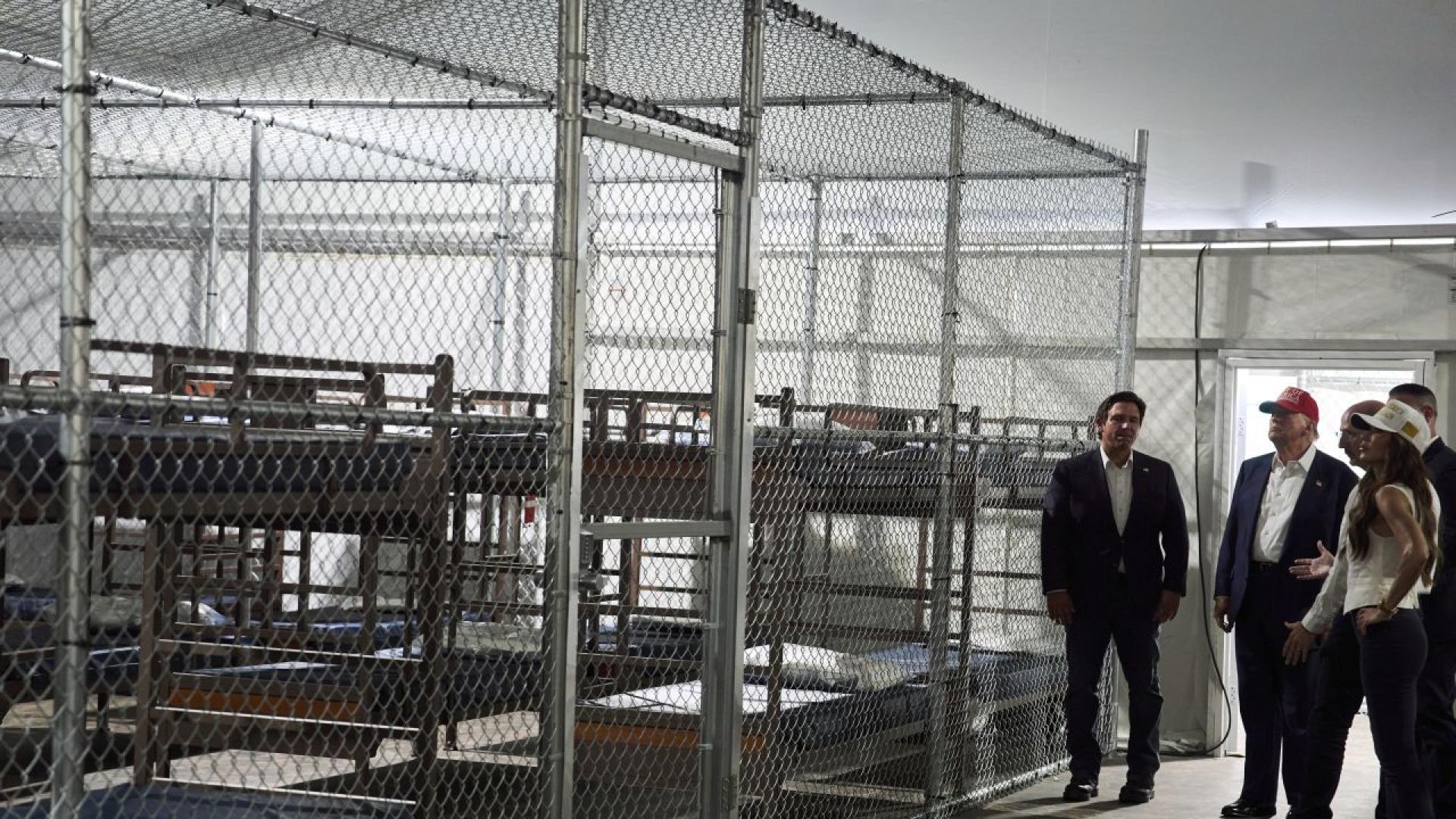 Кадри и сателитни изображения показват колко бързо е бил изграден