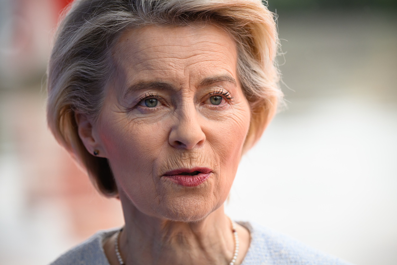 <p>&quot;Кралица&quot; Урсула фон дер Лайен в снимки.</p>