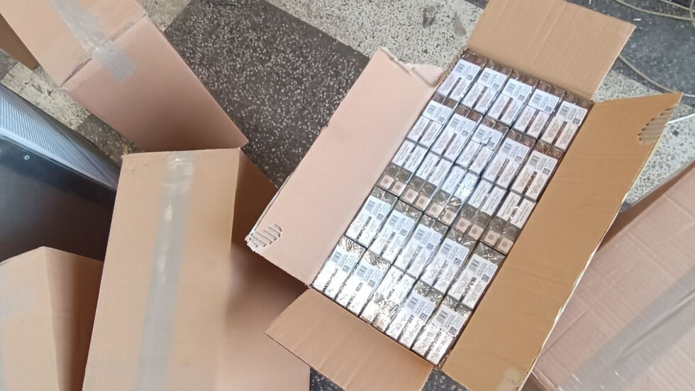 Разбиха най-голямата нелегална фабрика за цигари у нас