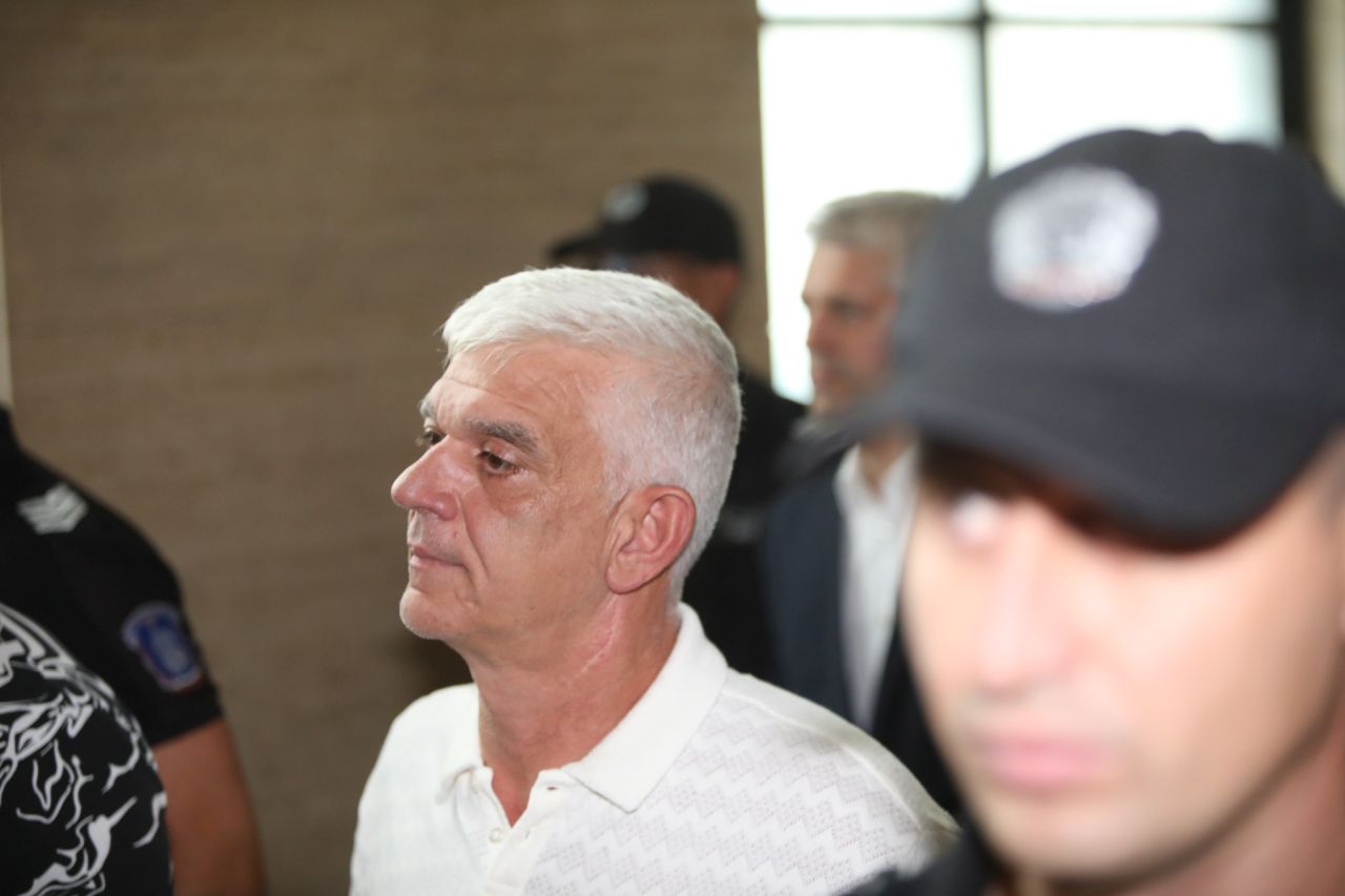 <p>Съдът гледа мярката за неотклонение на кмета на Варна Благомир Коцев</p>