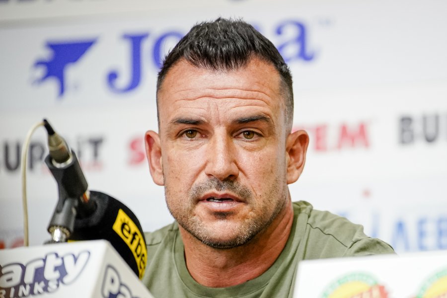 Пресконференция на Иван Стоянов1