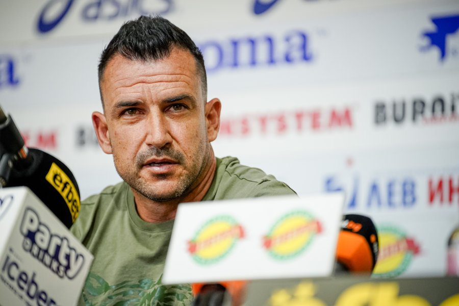 Пресконференция на Иван Стоянов1