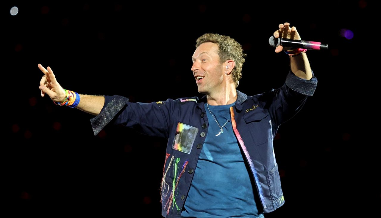 Вокалистът на Coldplay Крис Мартин с шега, след като разкри неволно любовна афера