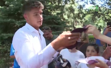 Страхотно посрещане за българските герои от Уимбълдън (видео)