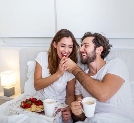 Когато мислим за захар обикновено си представяме нещо приятно –