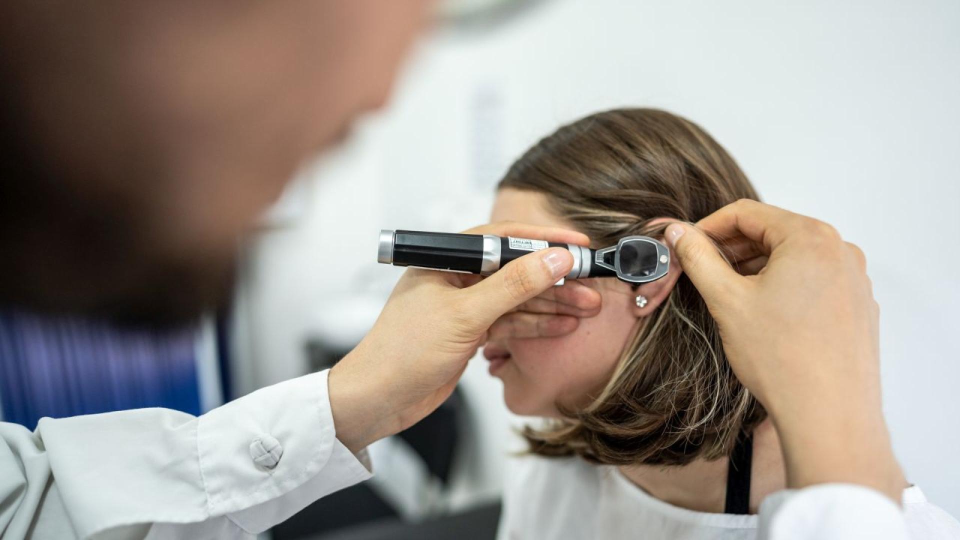 Високите температури влагата и летните удоволствия могат да се превърнат