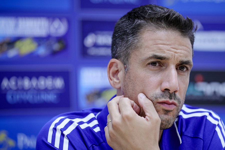 Пресконференция на Хулио Веласкес и Радослав Кирилов преди първия мач1