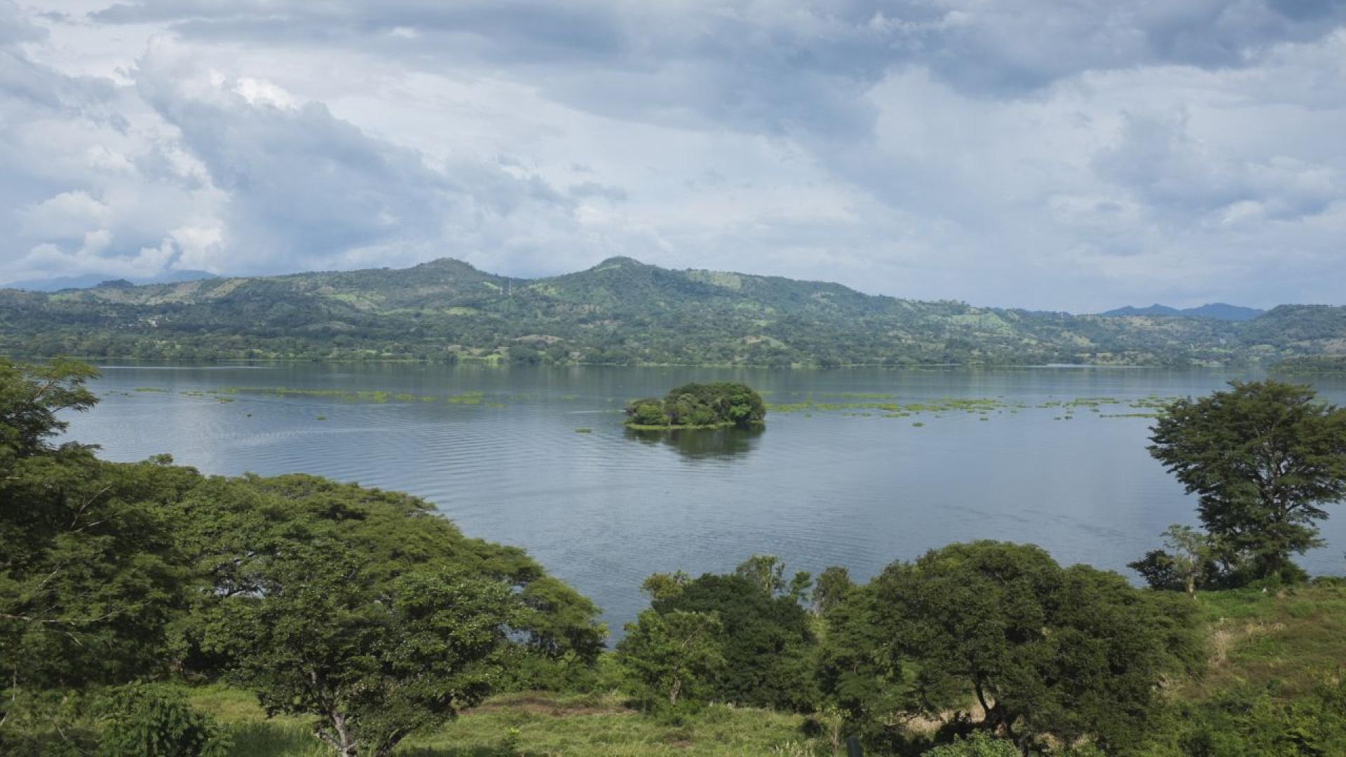 Езерото Босумтви в Гана не е обикновено езеро Ако изглежда