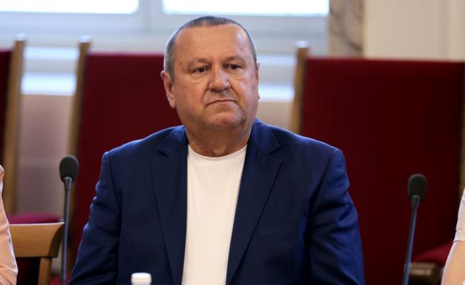 Освободиха Хасан Адемов от две постоянни комисии и го избраха за член на други две