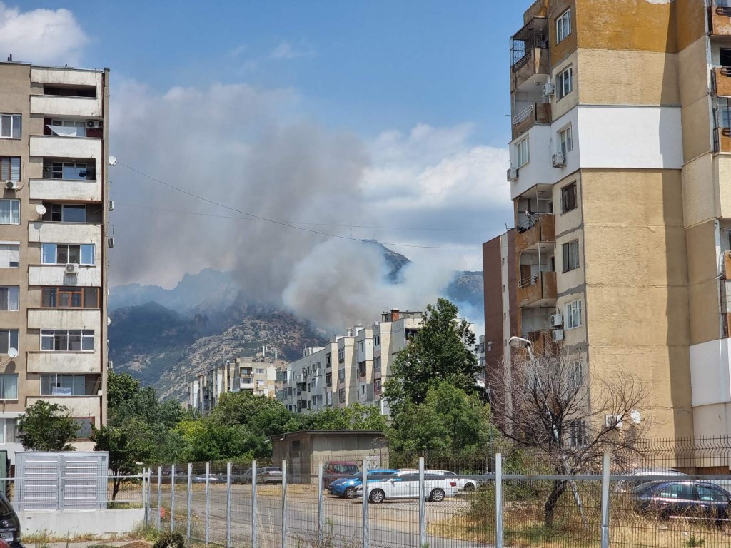 Овладяха пожара над Сливен, проверяват три лица
