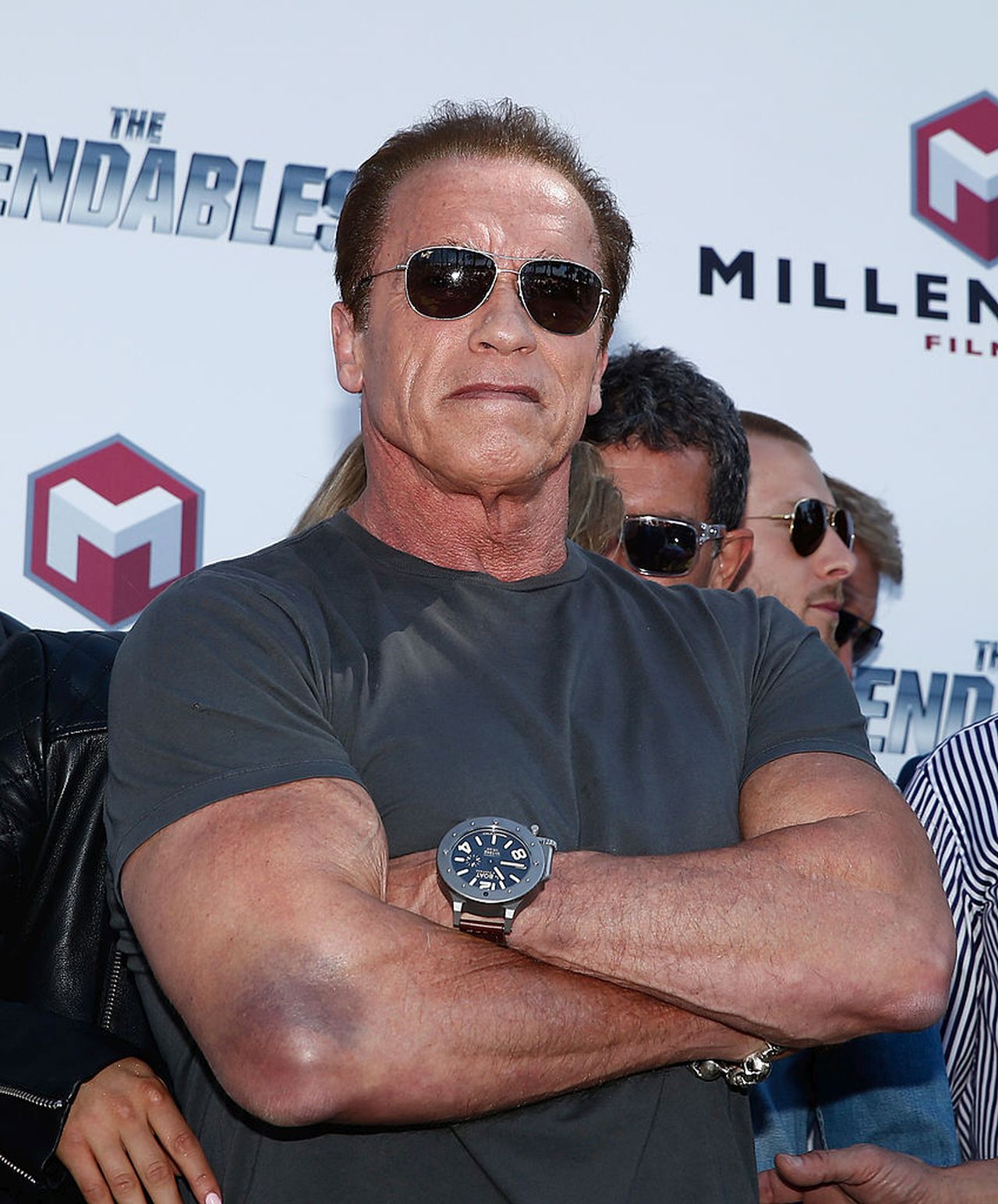 <p>Получава предложения за роли във филми като <em><strong>The Incredible Hulk</strong></em> и <em><strong>RoboCop</strong></em>, но отказва, смятайки, че е твърде масивен за костюм.</p>