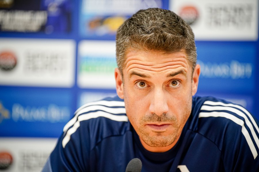 Пресконференция на Хулио Веласкес преди дербито със Славия1