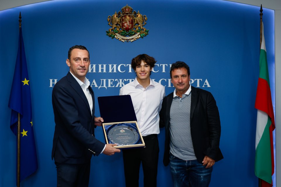 Никола Цолов и Иван Пешев