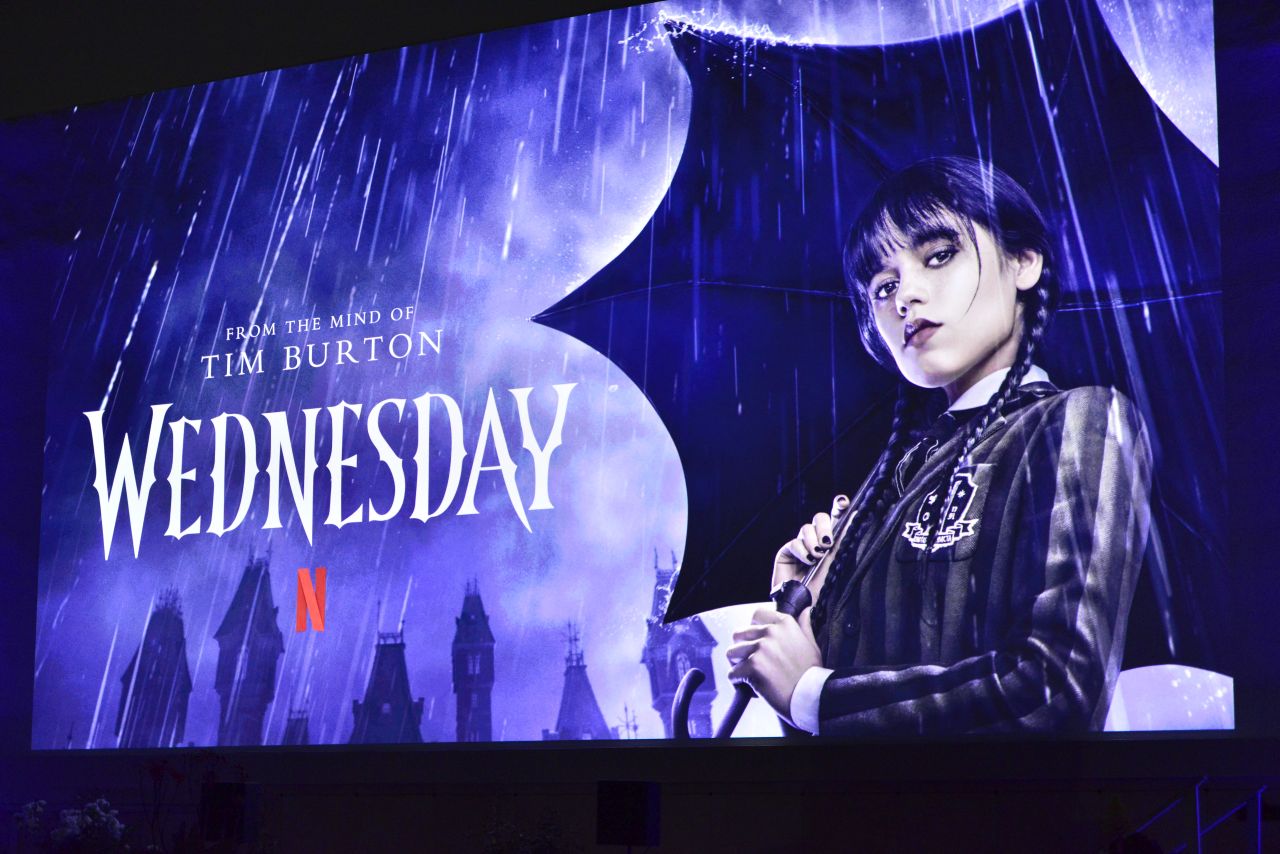 Подходящ ли е сериалът „Wednesday“ за деца? Какво трябва да знаете преди да го гледате
