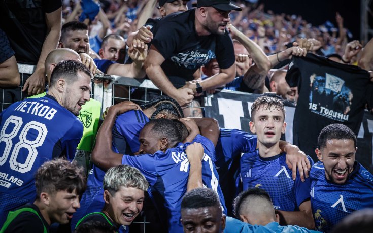 Треска за билети: Феновете на Левски почти изкупиха пропуските