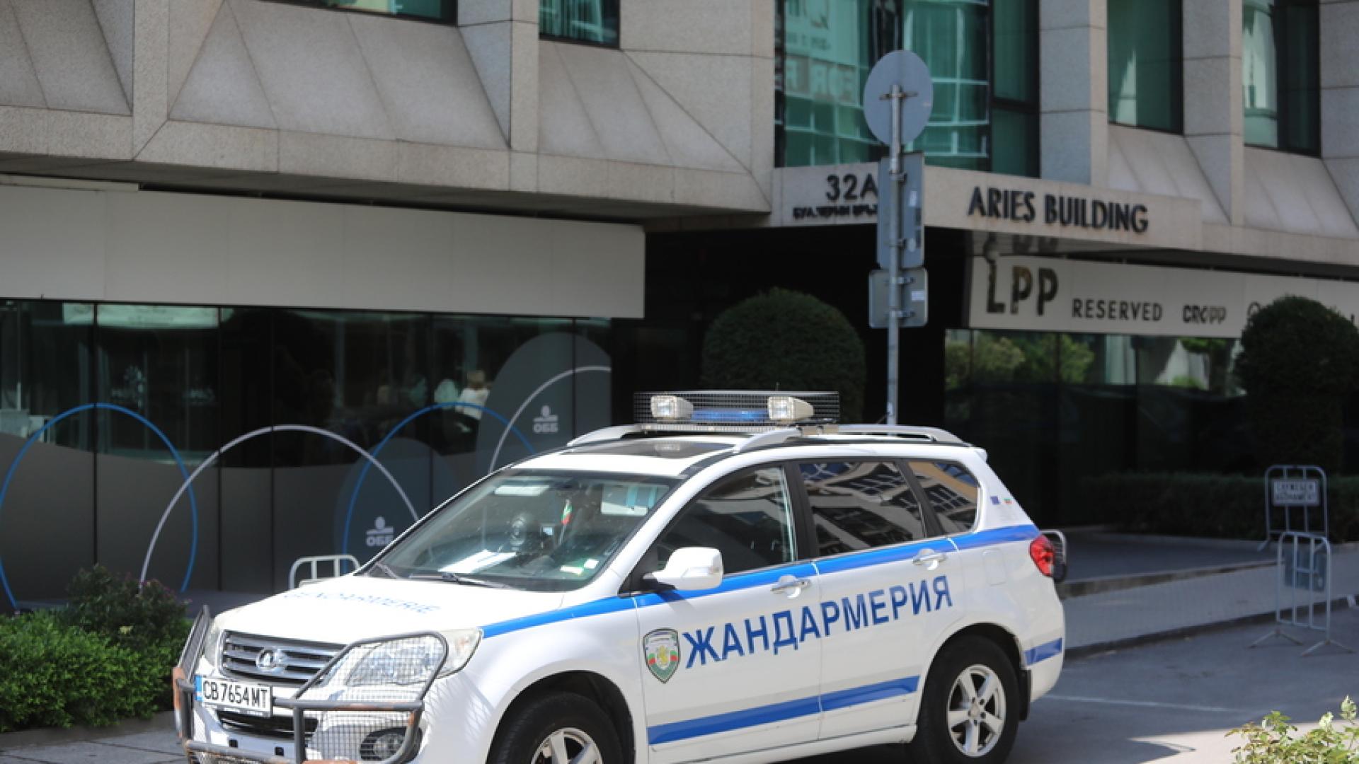 Полицейска акция и обиски в офиси на оръжейни фирми у