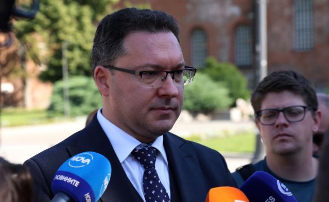 Митов: Над 1000 пожара за седмица, 330 от тях са умишлени или по невнимание