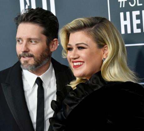 Миналата седмица феновете на Кели Кларксън бяха разтърсени от новината