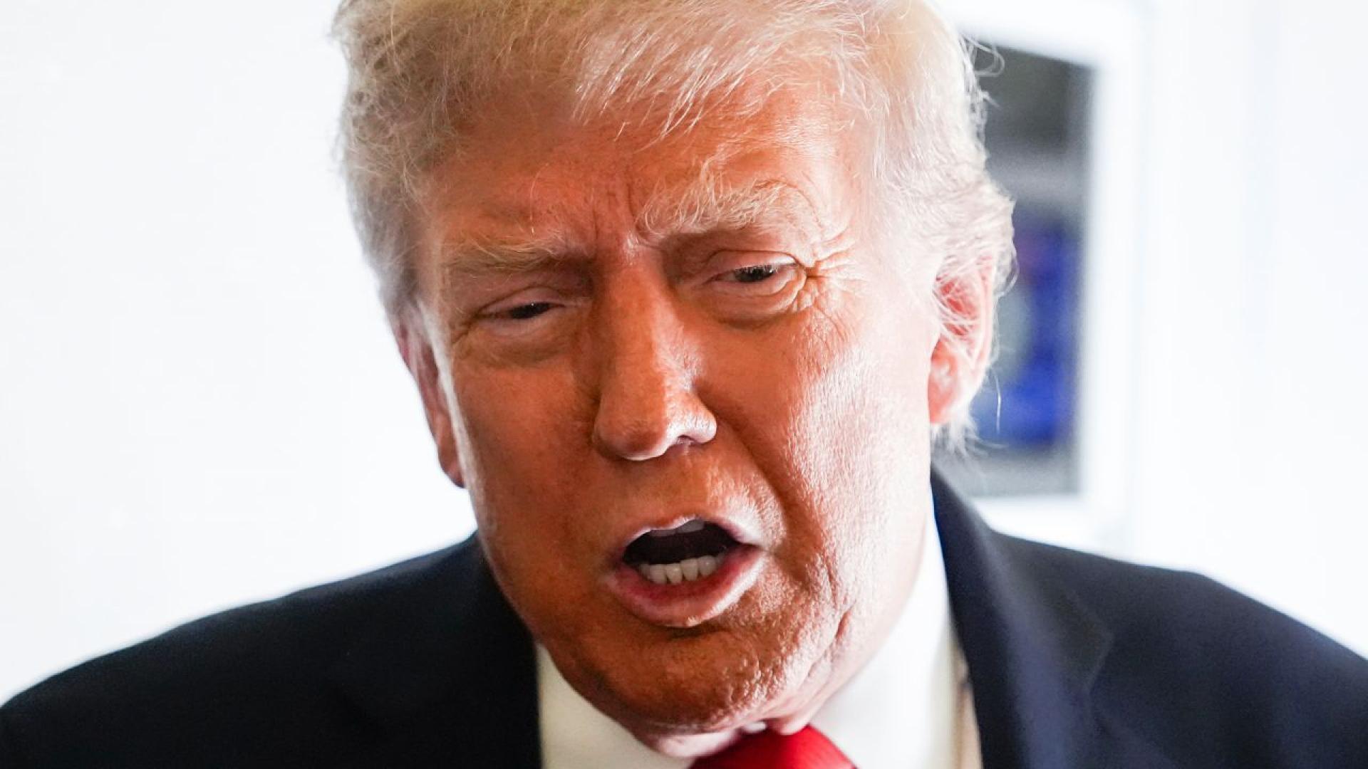 Президентът на САЩ Доналд Тръмп официално класифицира движението Антифа като